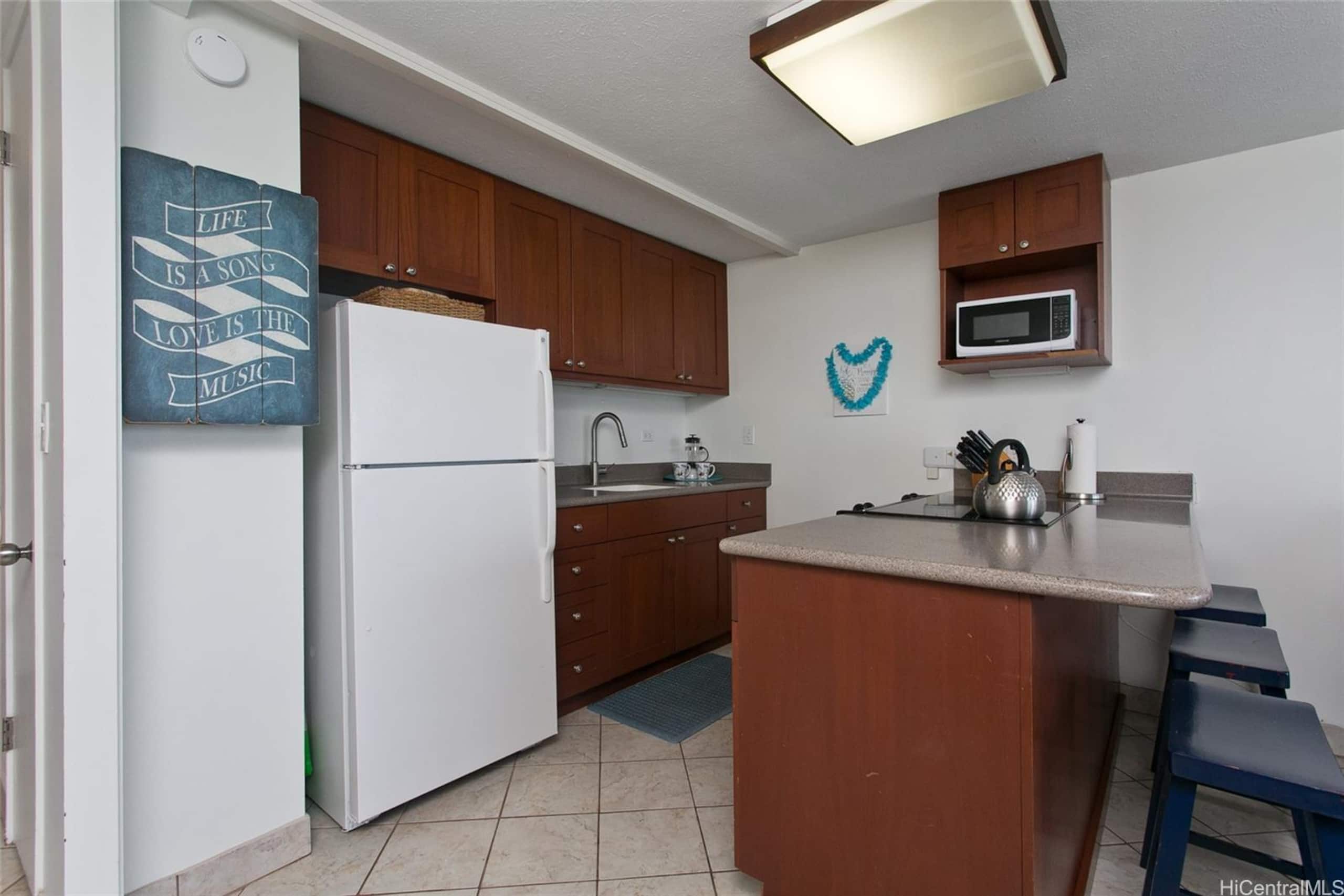 Condo in Hauula · ★4.7 · 1 bedroom · 2 beds · 1 private bath - Image 5