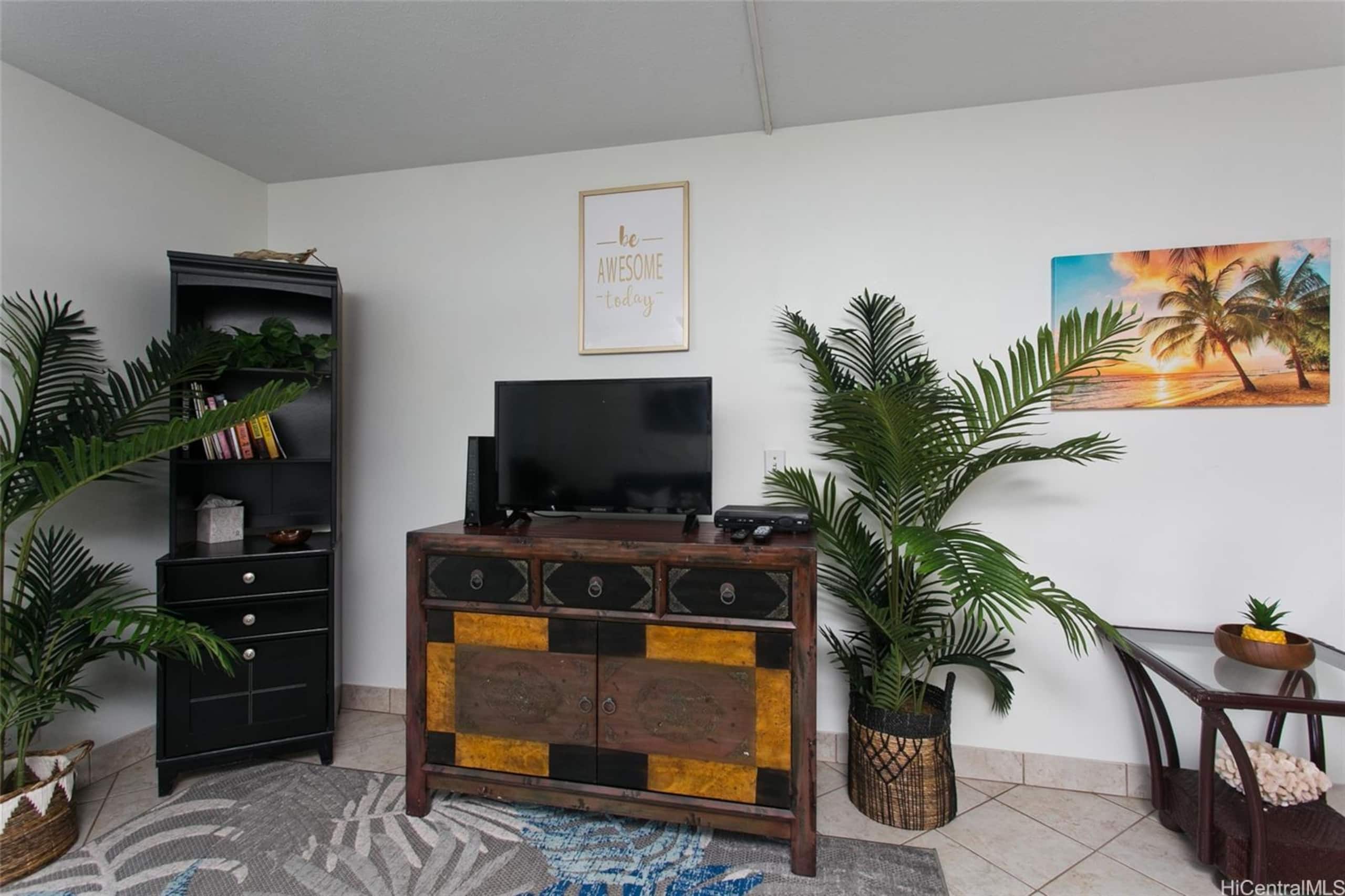 Condo in Hauula · ★4.7 · 1 bedroom · 2 beds · 1 private bath - Image 2