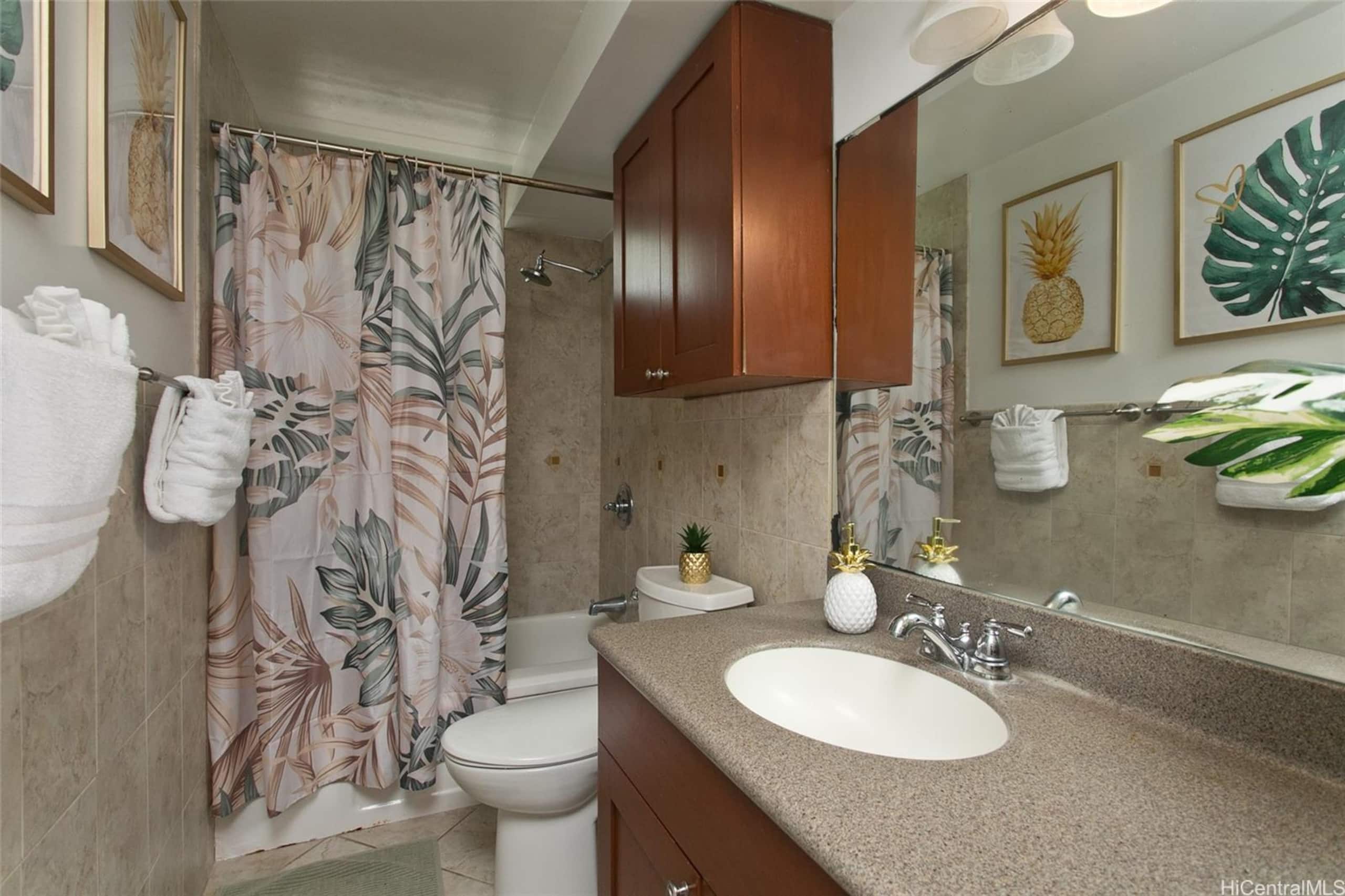 Condo in Hauula · ★4.7 · 1 bedroom · 2 beds · 1 private bath - Image 10