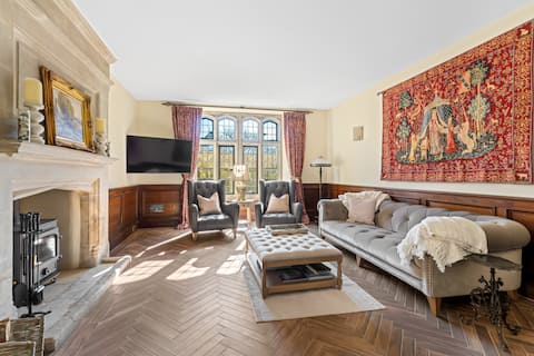 Top Airbnb: Unique historic house in Bourton on the Water in Bourton On The Water