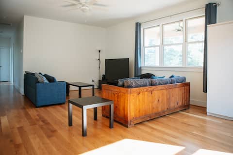 Top performing Airbnb: Jo Mac pond-side retreat in Carrboro