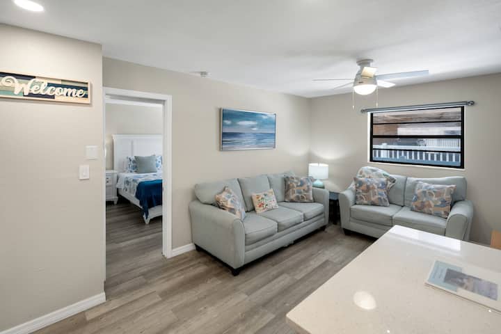 Queen sleeper sofa - sleeps 2