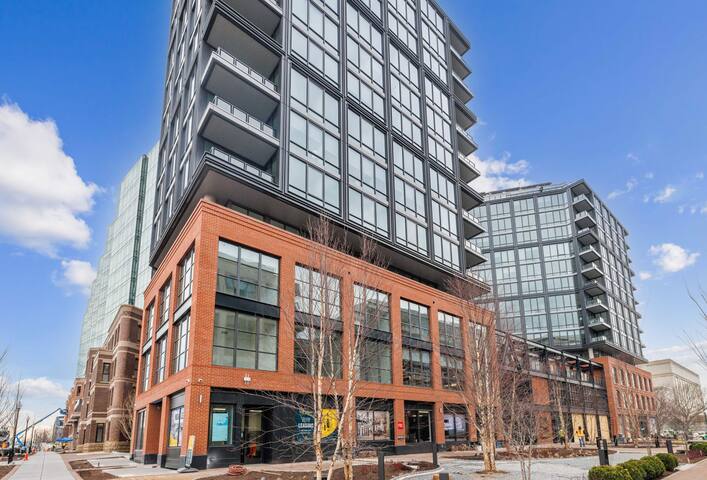 2 BDRM Apt + Balcony | Navy Yard – Buzzard Point gallery image 5