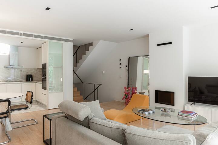 The House – private garden and park gallery image 3