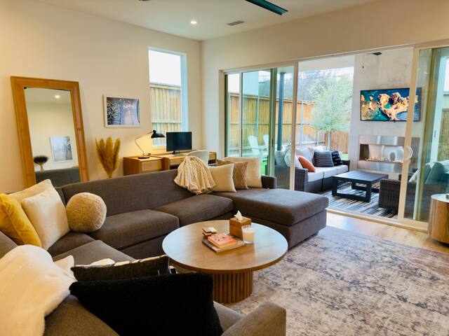 Central Dallas+King Suites+Covered Patio+Yard