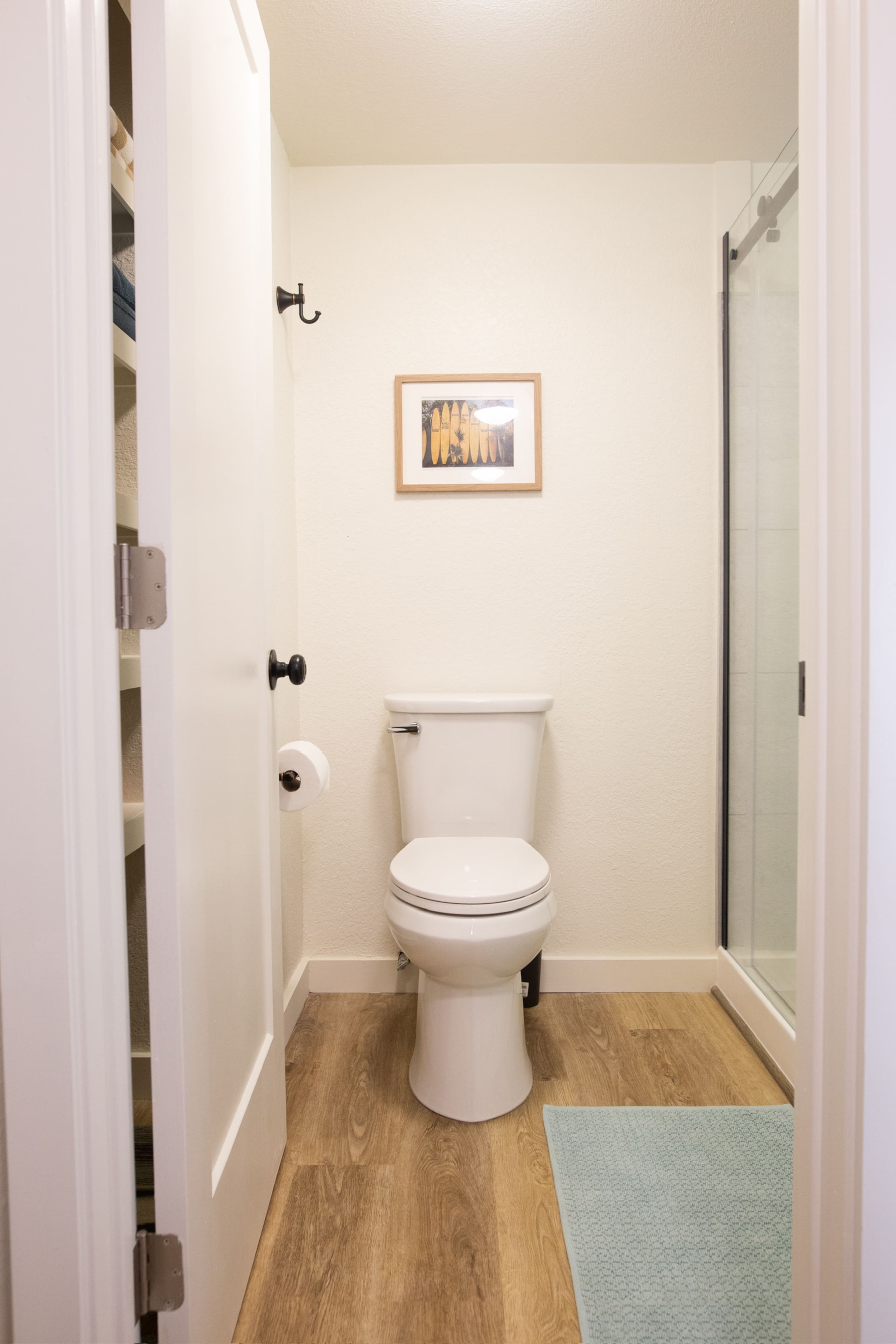 *NEW AC* Remodeled Studio w/ Kitchenette - Photo 7