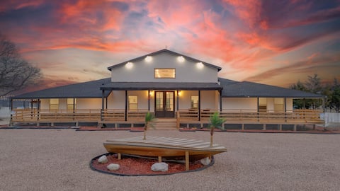 North Dallas Ranch Stay Sailer Resort Event space