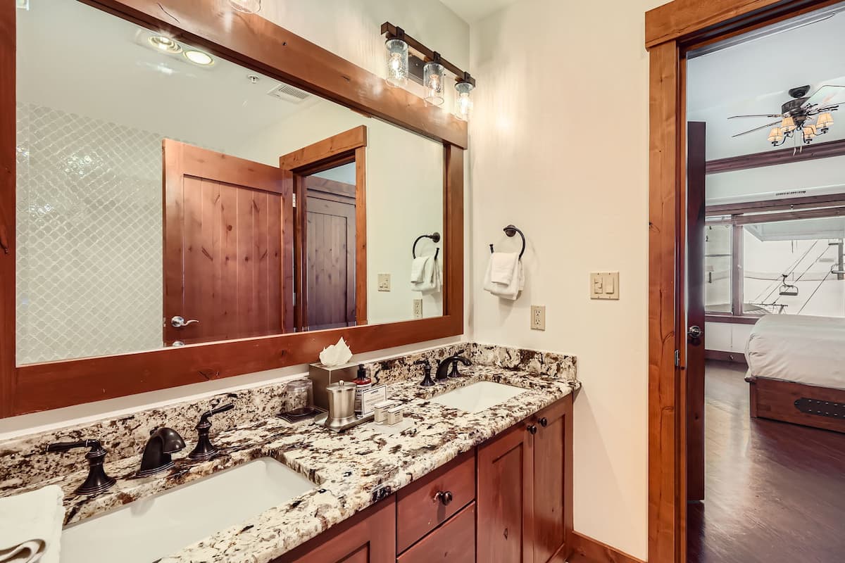 One Ski Hill Place 8505 + 8506