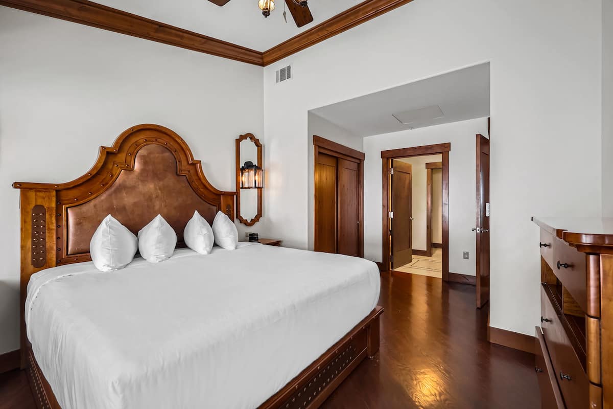One Ski Hill Place 8505 + 8506