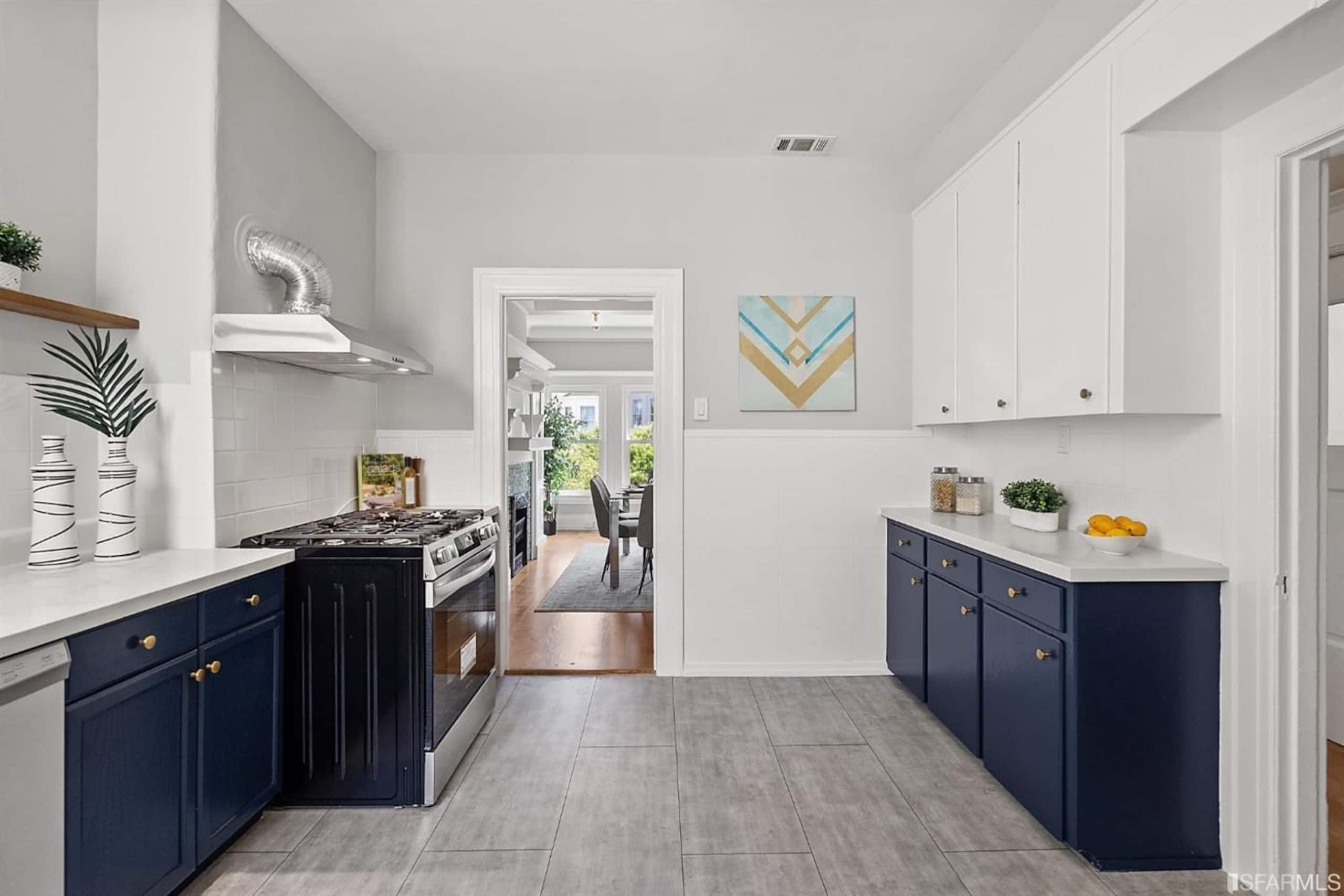 Condo in San Francisco · ★5.0 · 3 bedrooms · 2 beds · 1.5 baths - Image 4