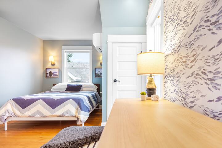 Best Area + Beautiful Yard + AC + Oregon Design gallery image 4