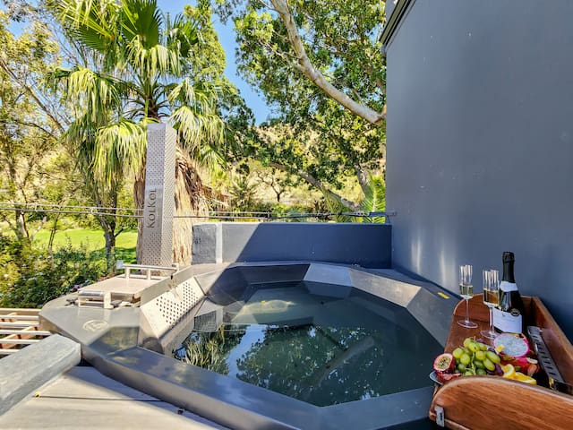 3 Bed in De Waterkant w Hot tub gallery image 3