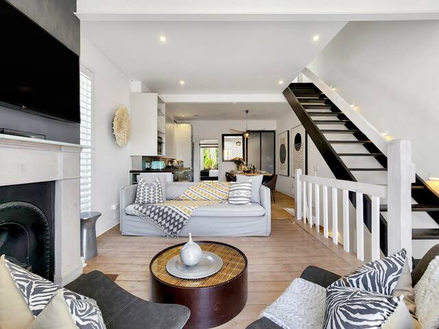 3 Bed in De Waterkant w Hot tub gallery image 5