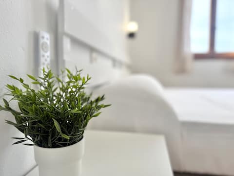 Attractive apartment with pool 250 meters from the sea