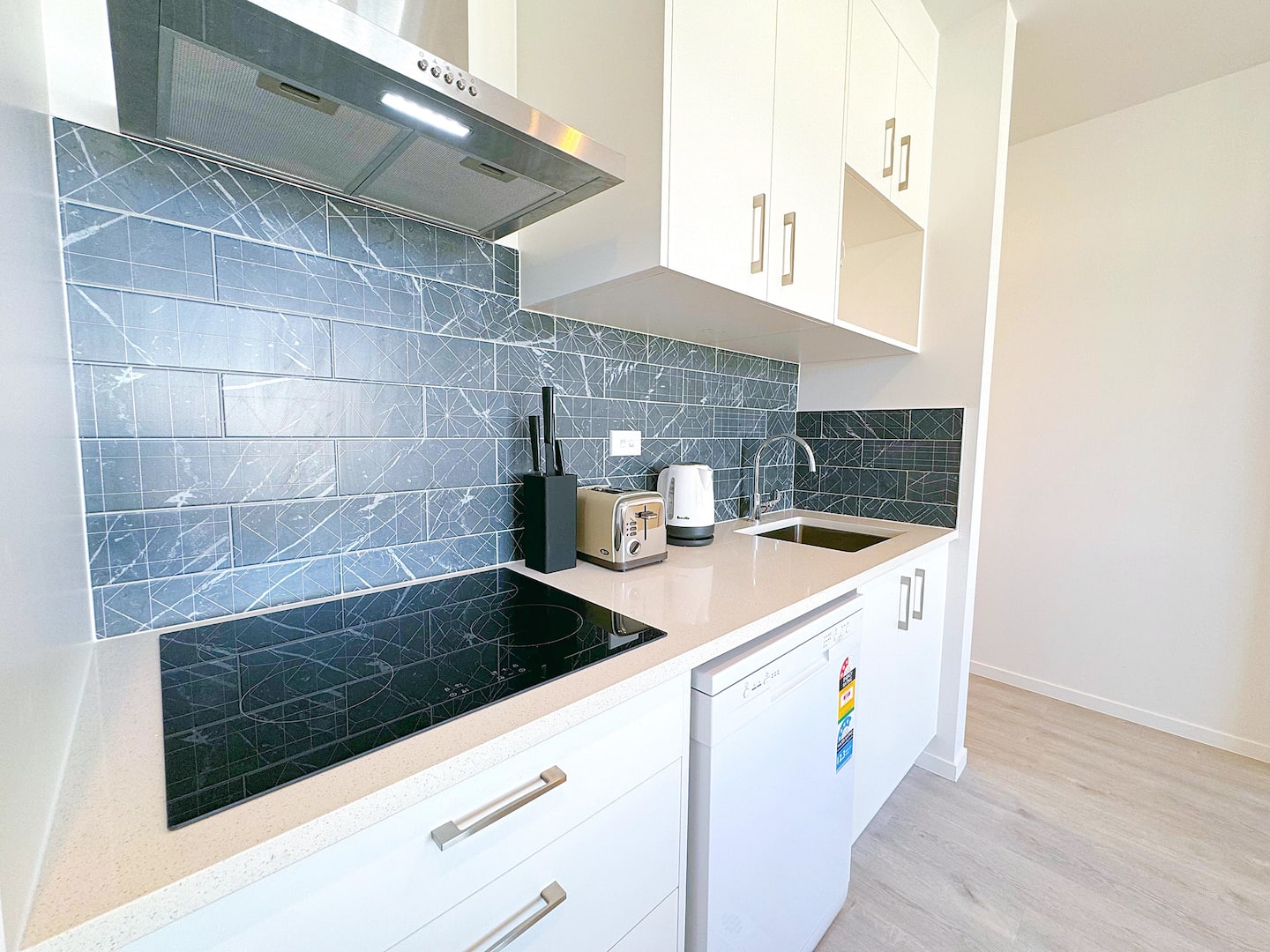 Sleek 2-br Retreat@petone 5