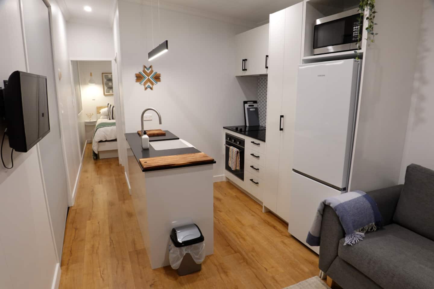 Tiny House - 750m To Mission Estate Winery! 4