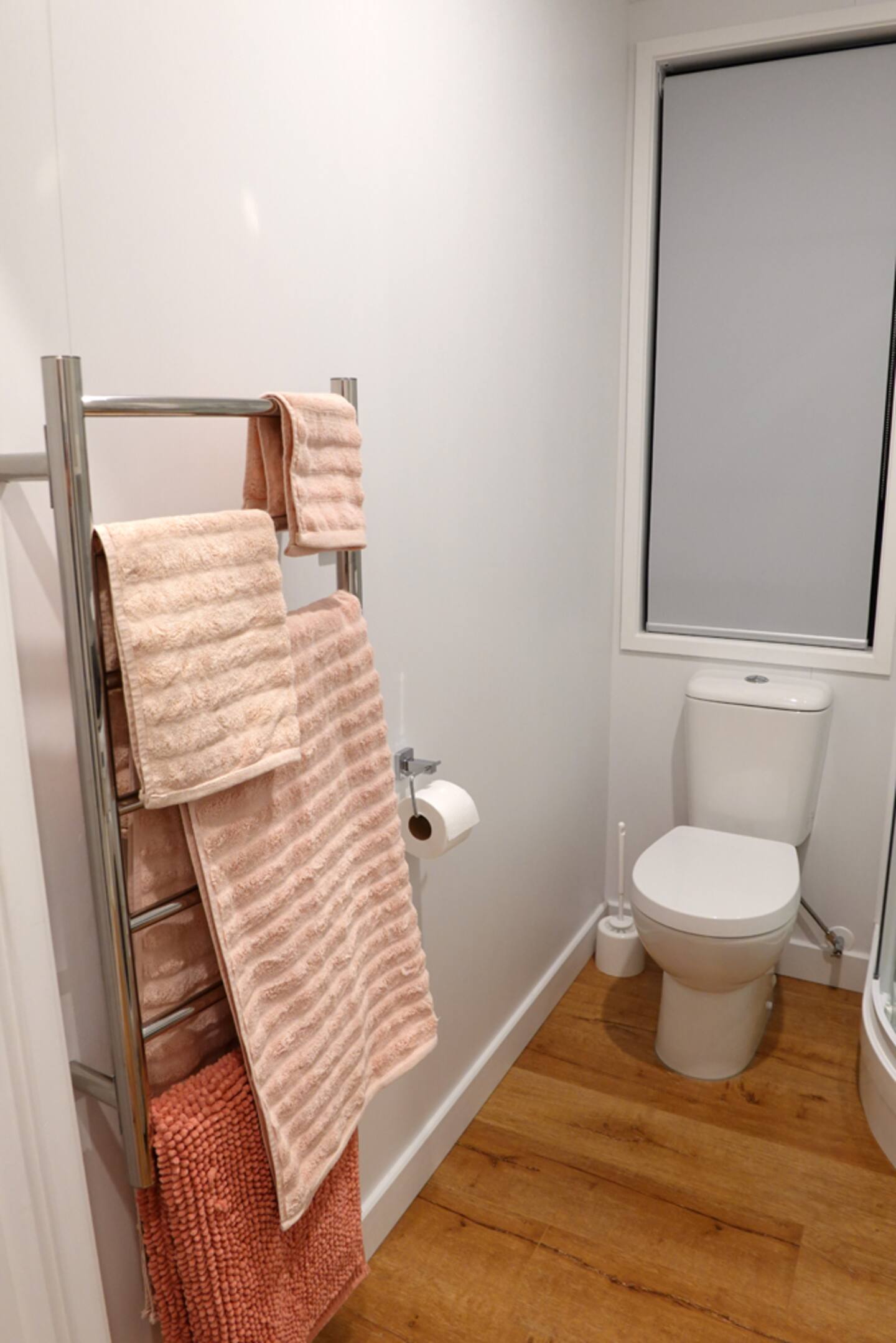 Tiny House - 750m To Mission Estate Winery! 5