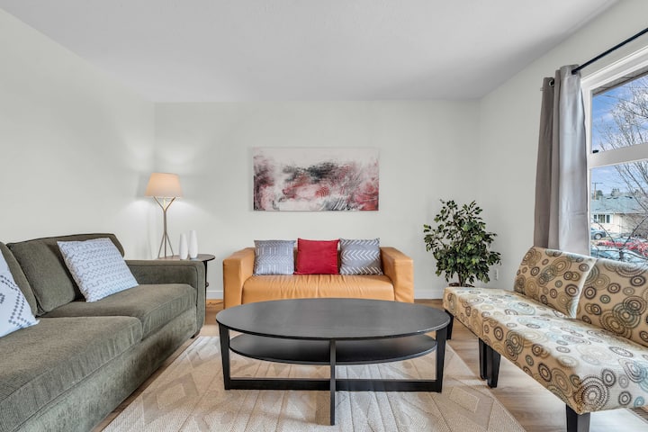Cozy Inner-city Getaway - Calgary