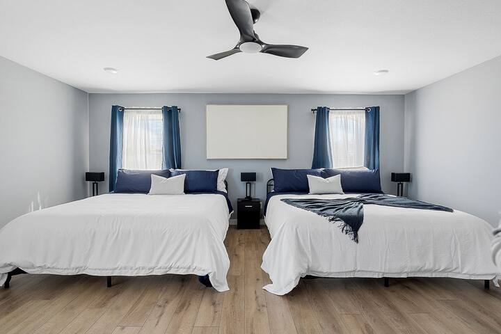 Pickleball HotTub MiniGolf with Downtown FW Views! gallery image 5