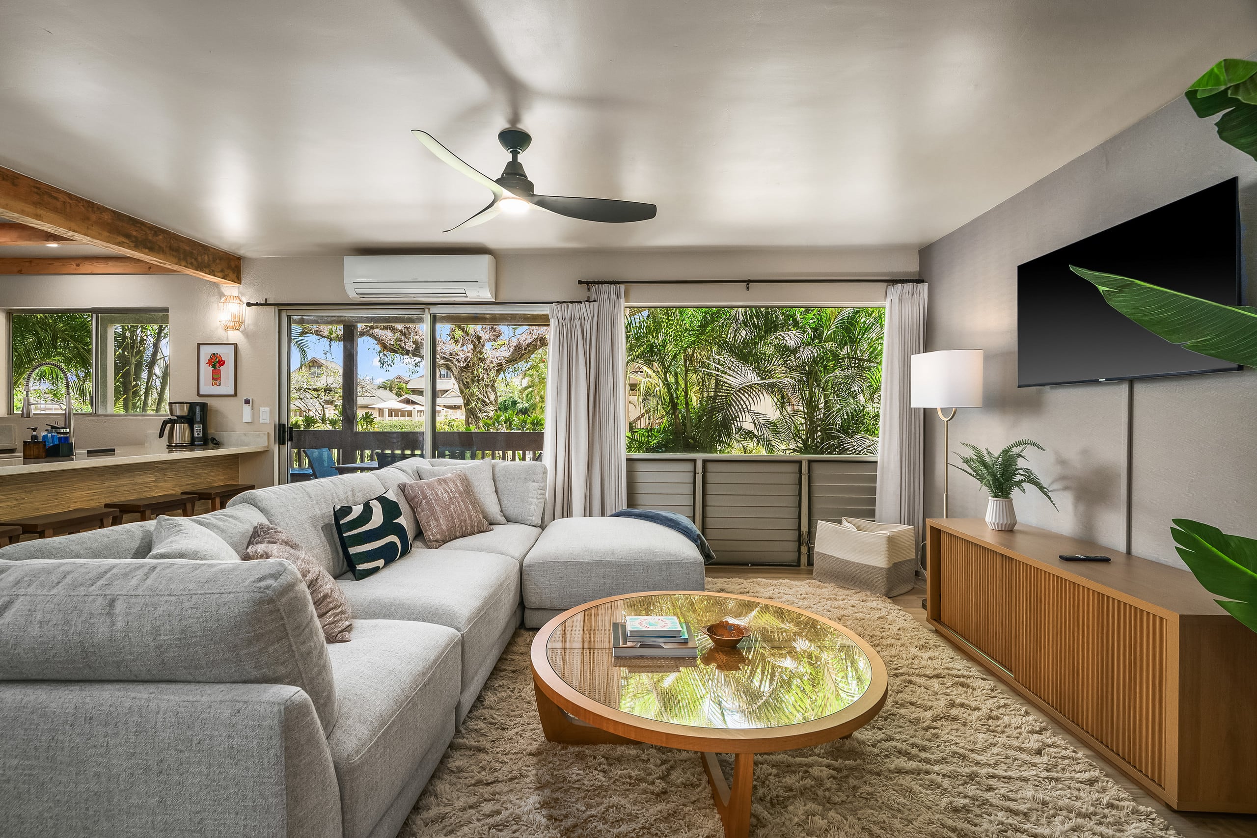 Luxe Kauai Retreat | Lanai, AC, Pool, King Bed - Image 4
