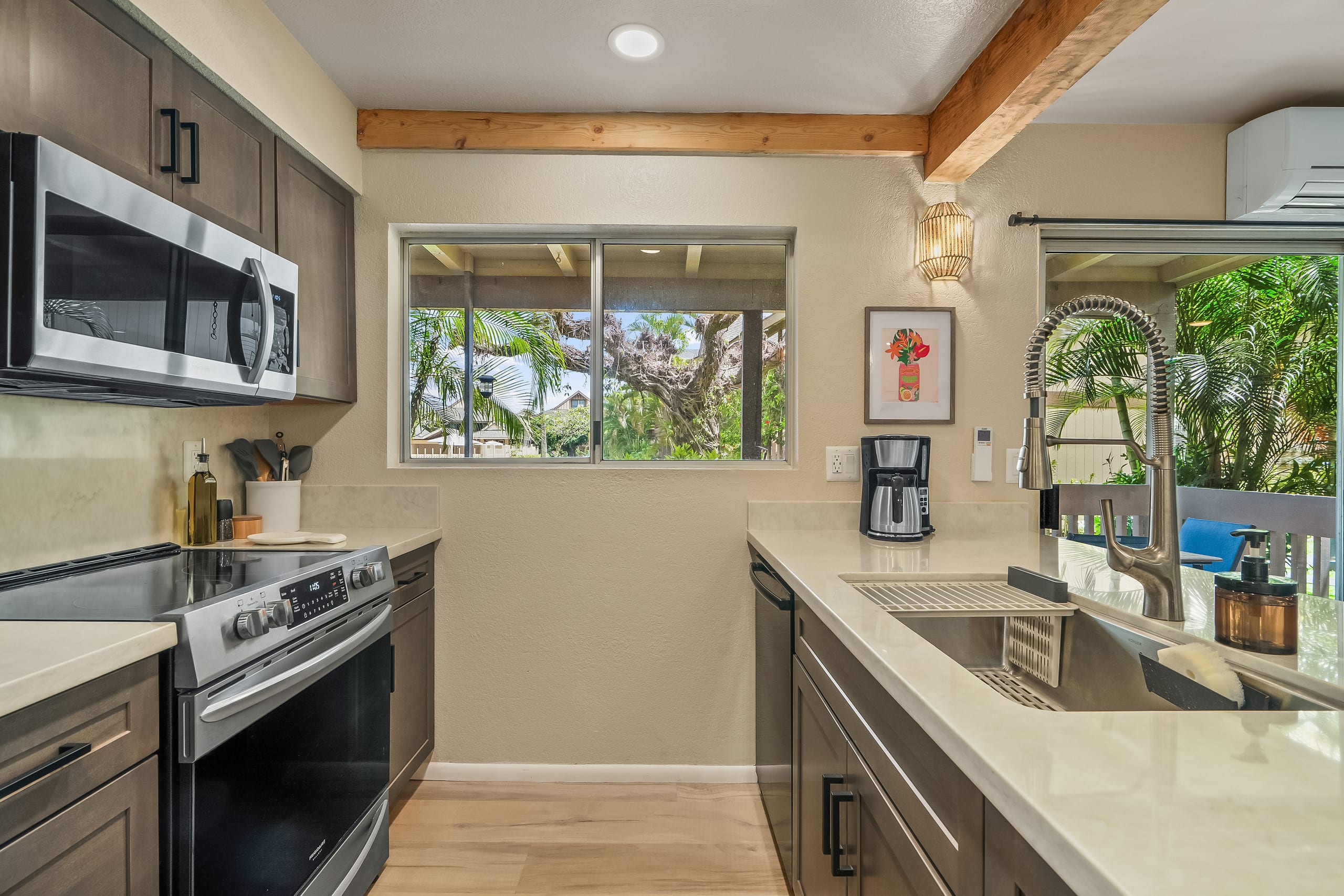 Luxe Kauai Retreat | Lanai, AC, Pool, King Bed - Image 8