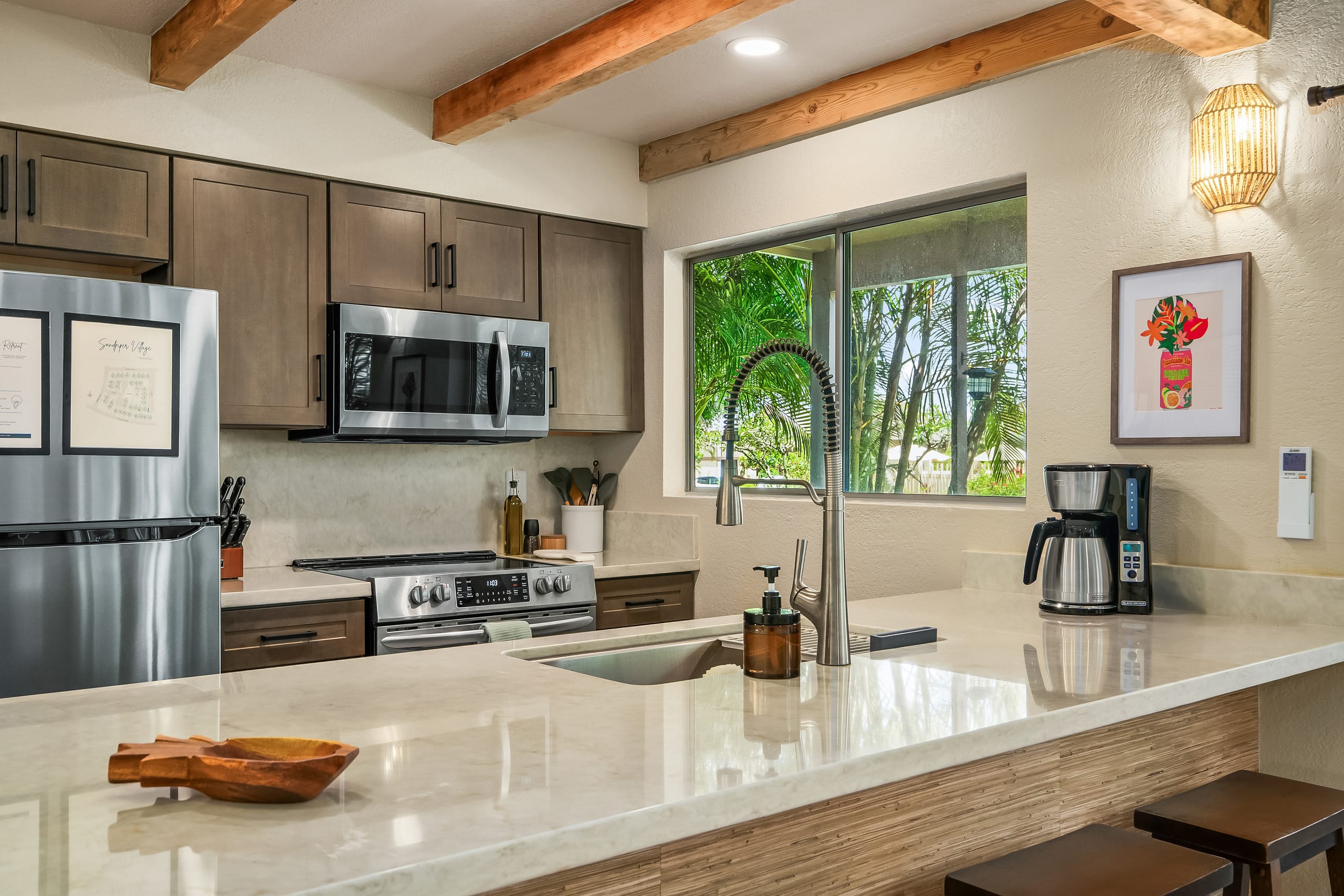 Luxe Kauai Retreat | Lanai, AC, Pool, King Bed - Image 7
