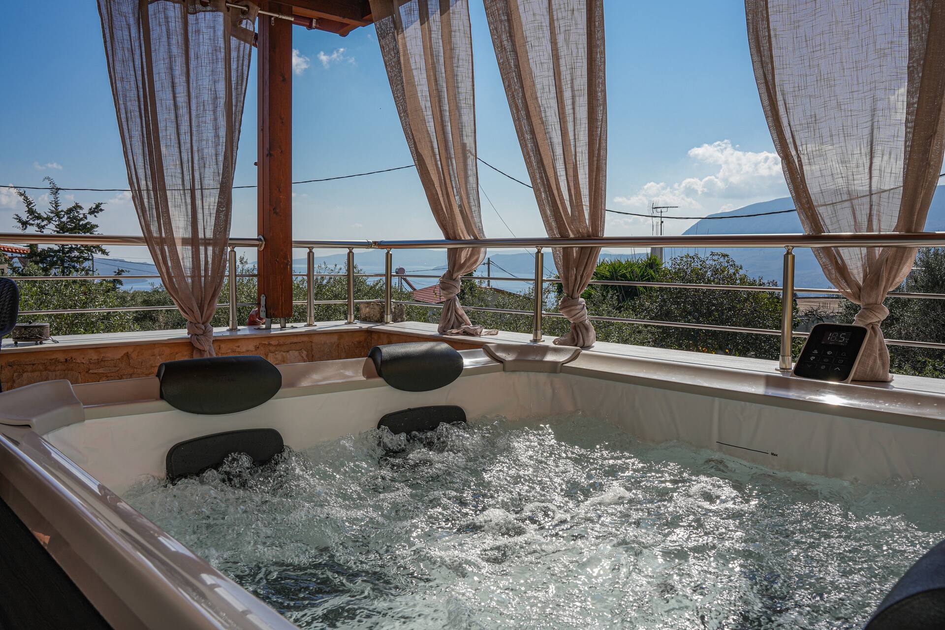 SundayMar Stone House with Private Hot Tub