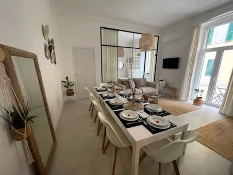Chic & modern for groups & families, city center