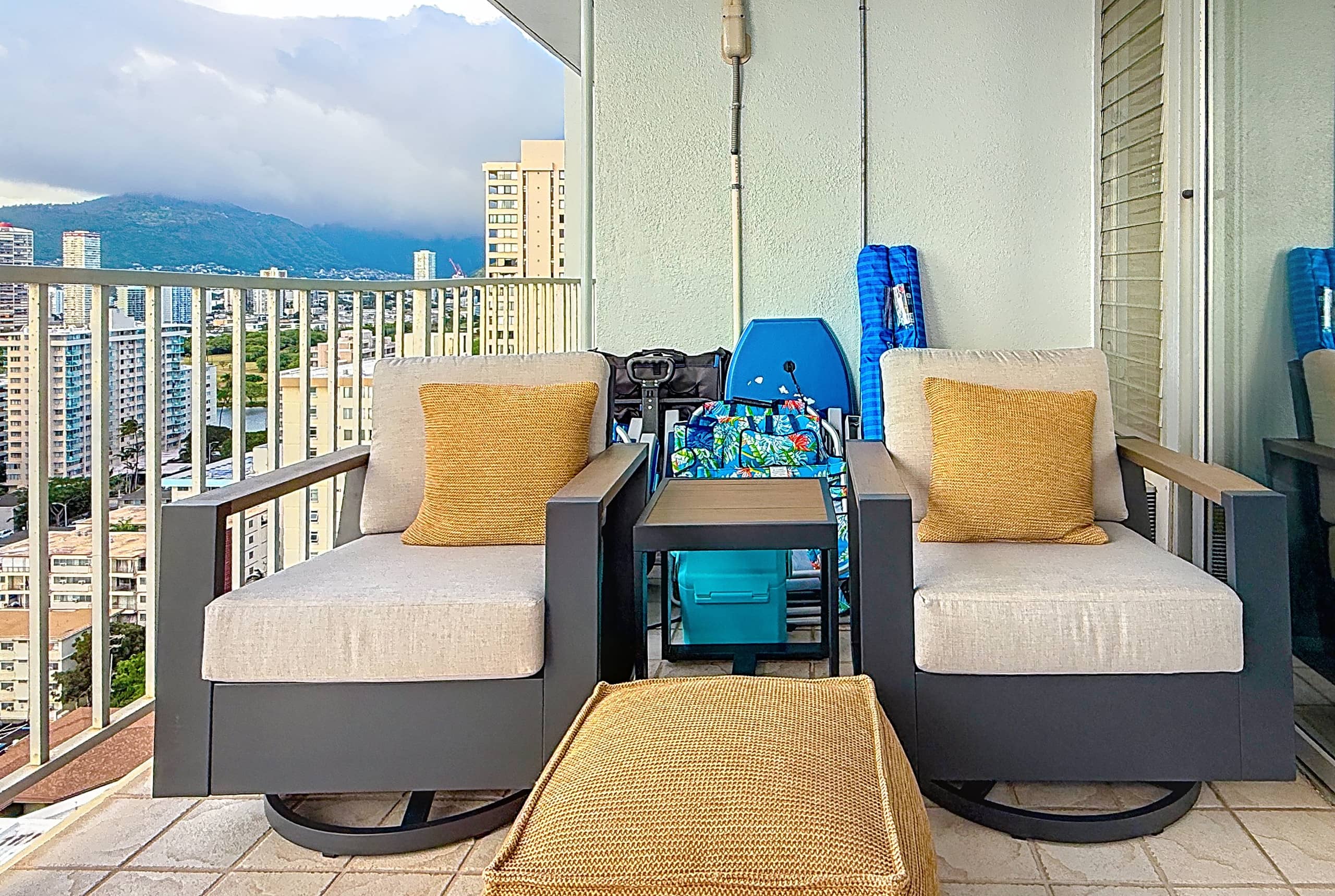 Ocean View•1 BR Corner Unit•Steps to Waikiki Beach - Image 4