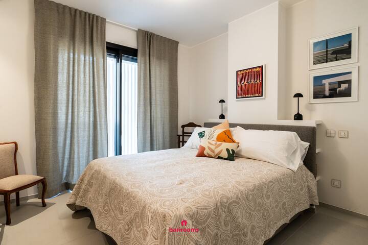 Barirooms managed Airbnb listing 1