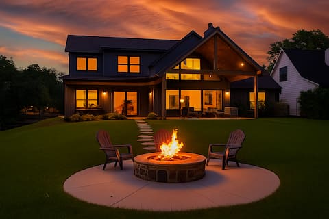 Sleeps 20+| Lakefront Kayaks| Boats/Jetski Rentals