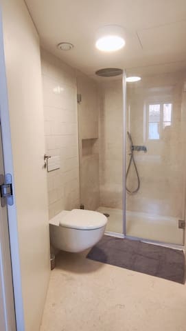 Modern apartament in Lisbon gallery image 4