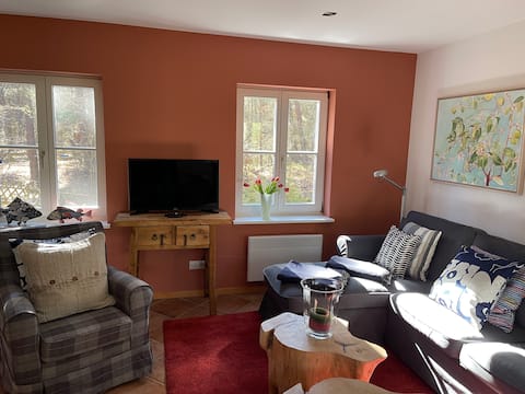 Top Airbnb: Thatched holiday home idyllically located on the Baltic Sea beach in Dierhagen