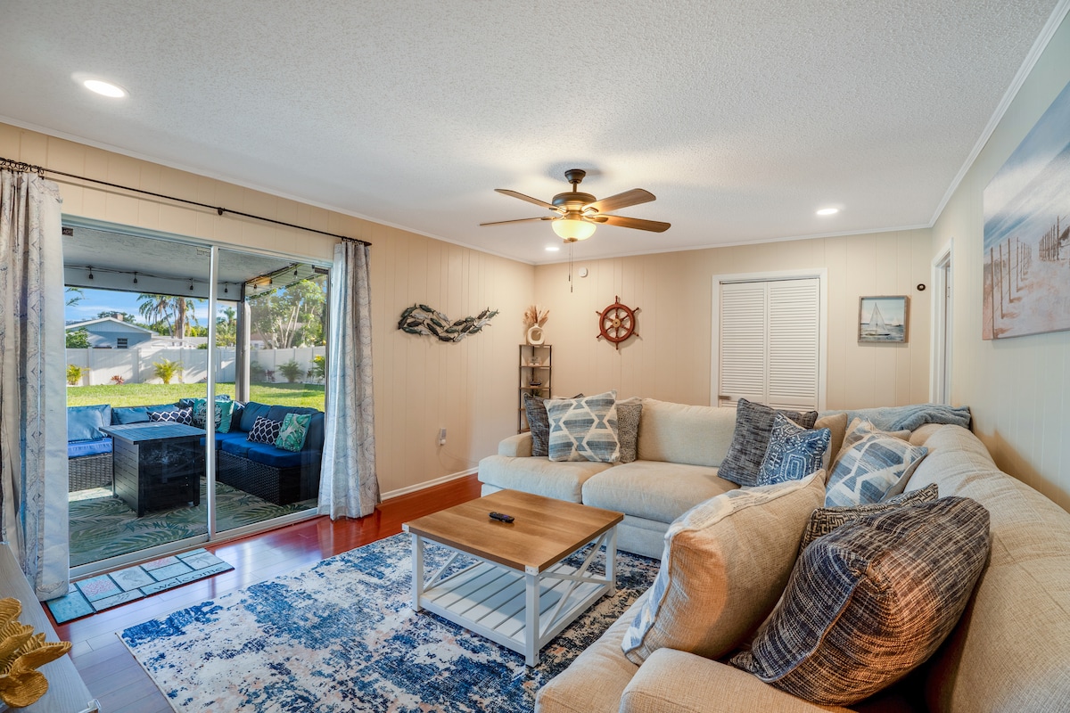 Top Airbnb: Heated Pool + Arcade + Fire Pits + Family Fun in Bradenton