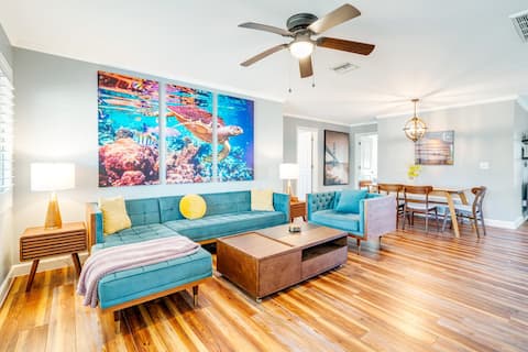 Top performing Airbnb: Canal-Front Escape | Firepit, Dock & Boat Slip in St. James City