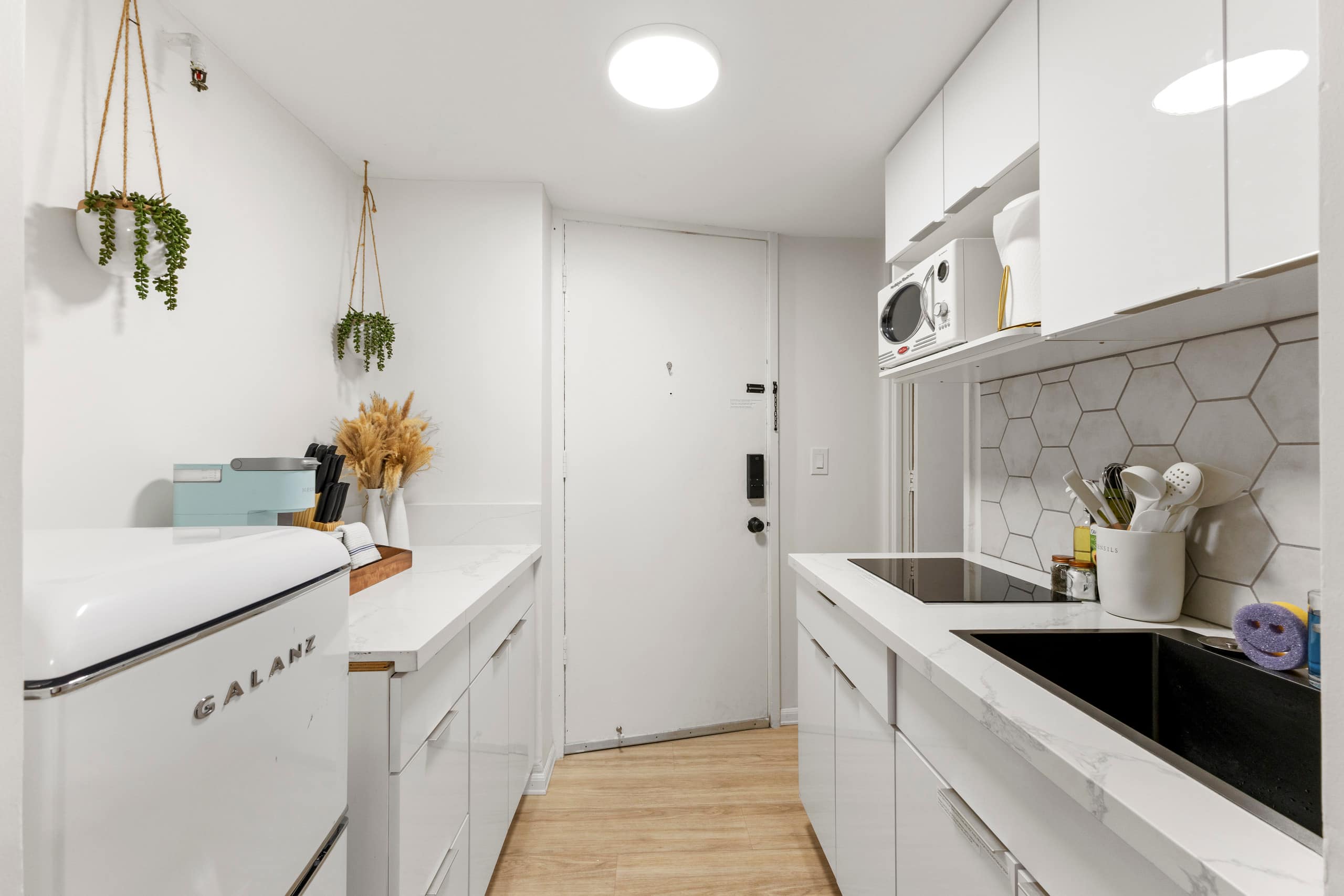 15FL-Spacious Family/Group Studio-Central Waikiki! - Image 22
