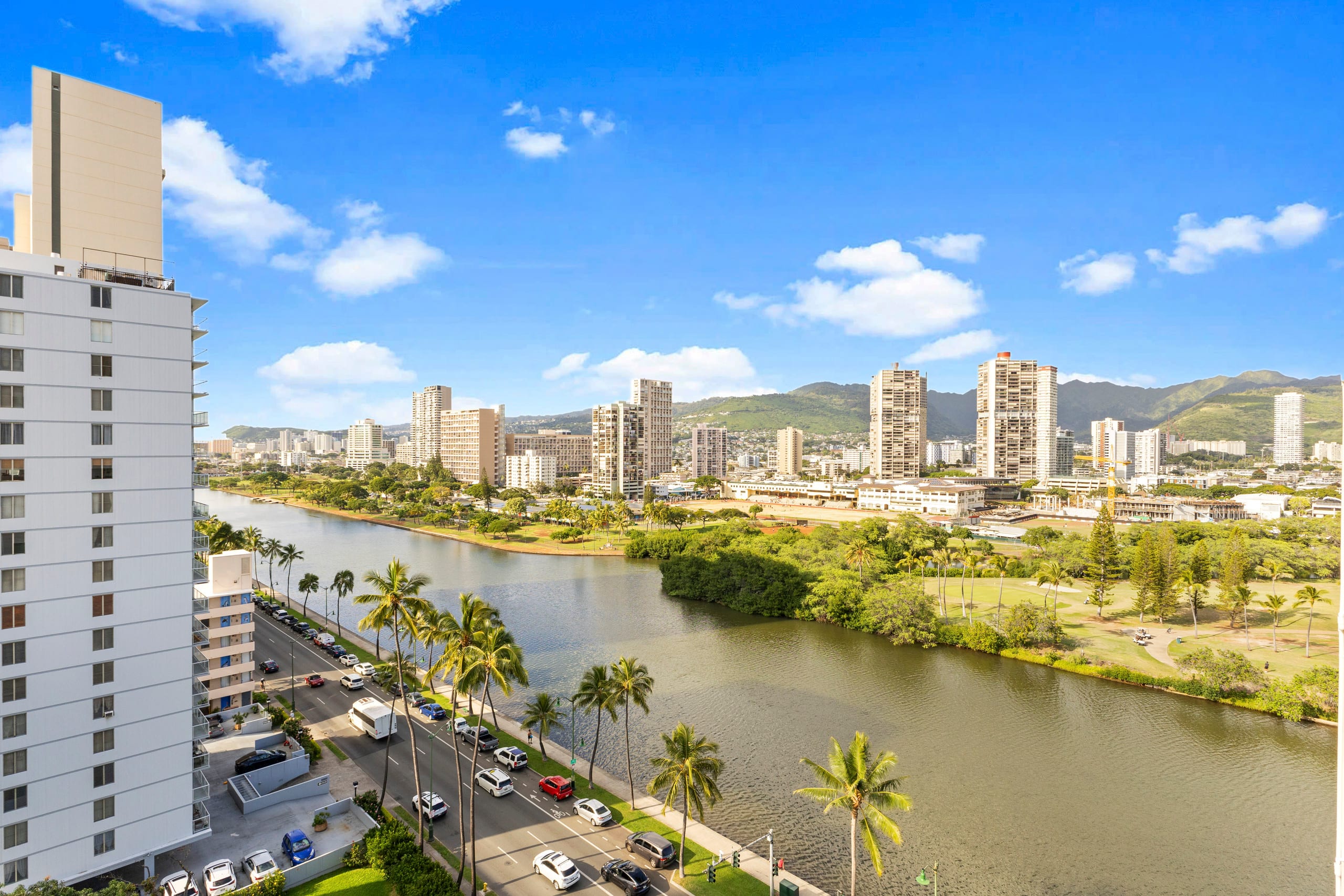 15FL-Spacious Family/Group Studio-Central Waikiki! - Image 37