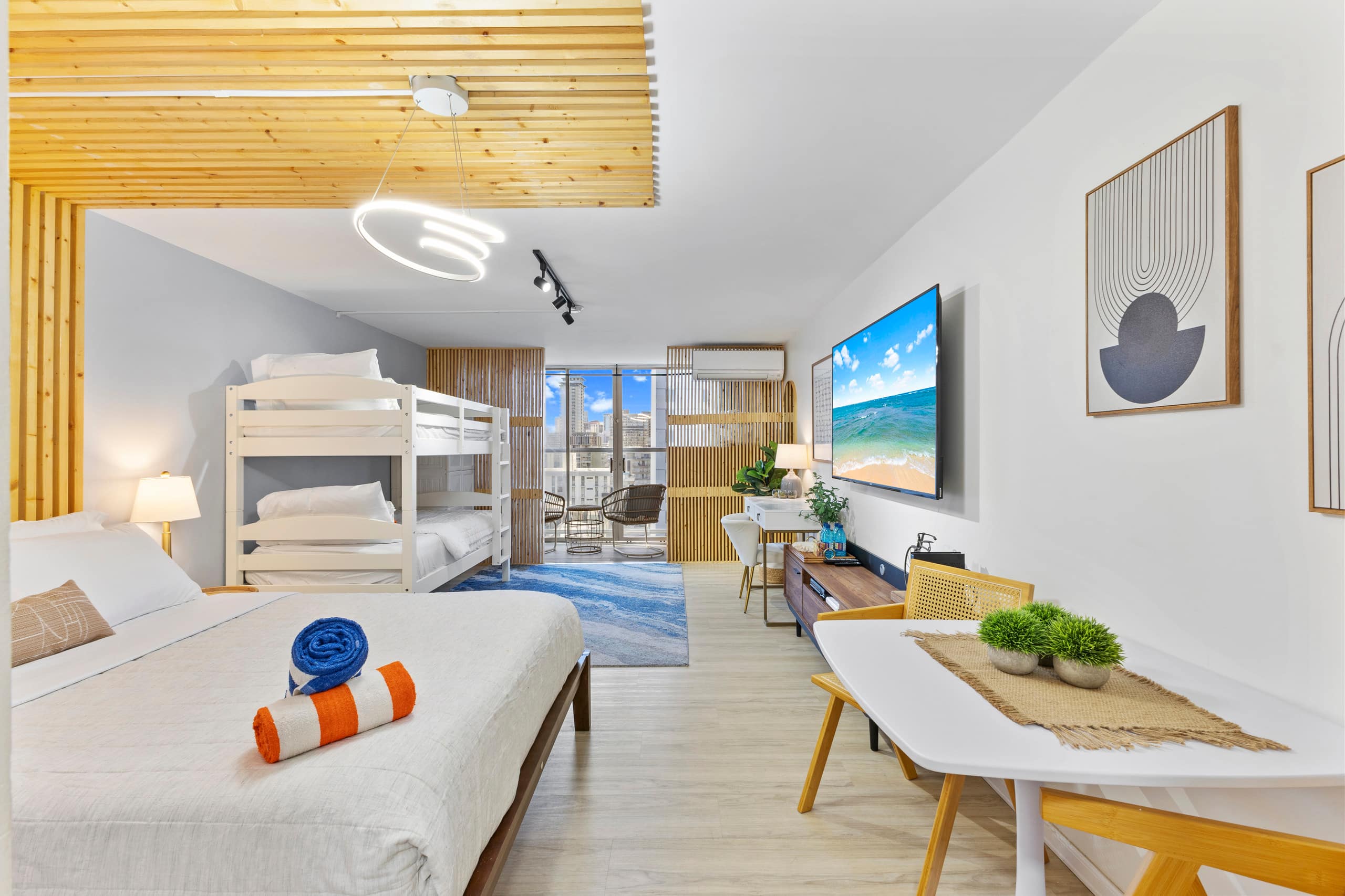 15FL-Spacious Family/Group Studio-Central Waikiki! - Image 3
