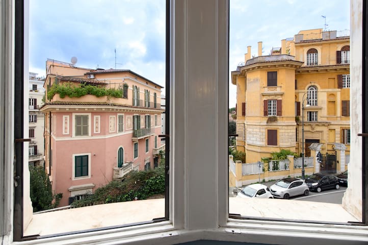 [5 rooms, 3 bathrooms] Historic Home at Colosseum gallery image 5