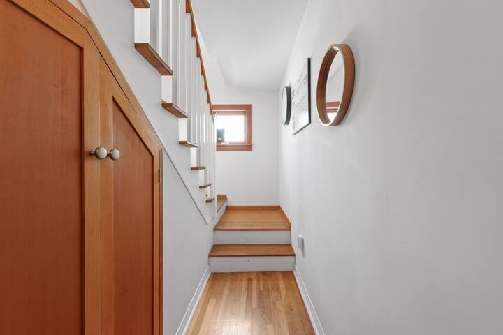 Camina hasta el piso superior