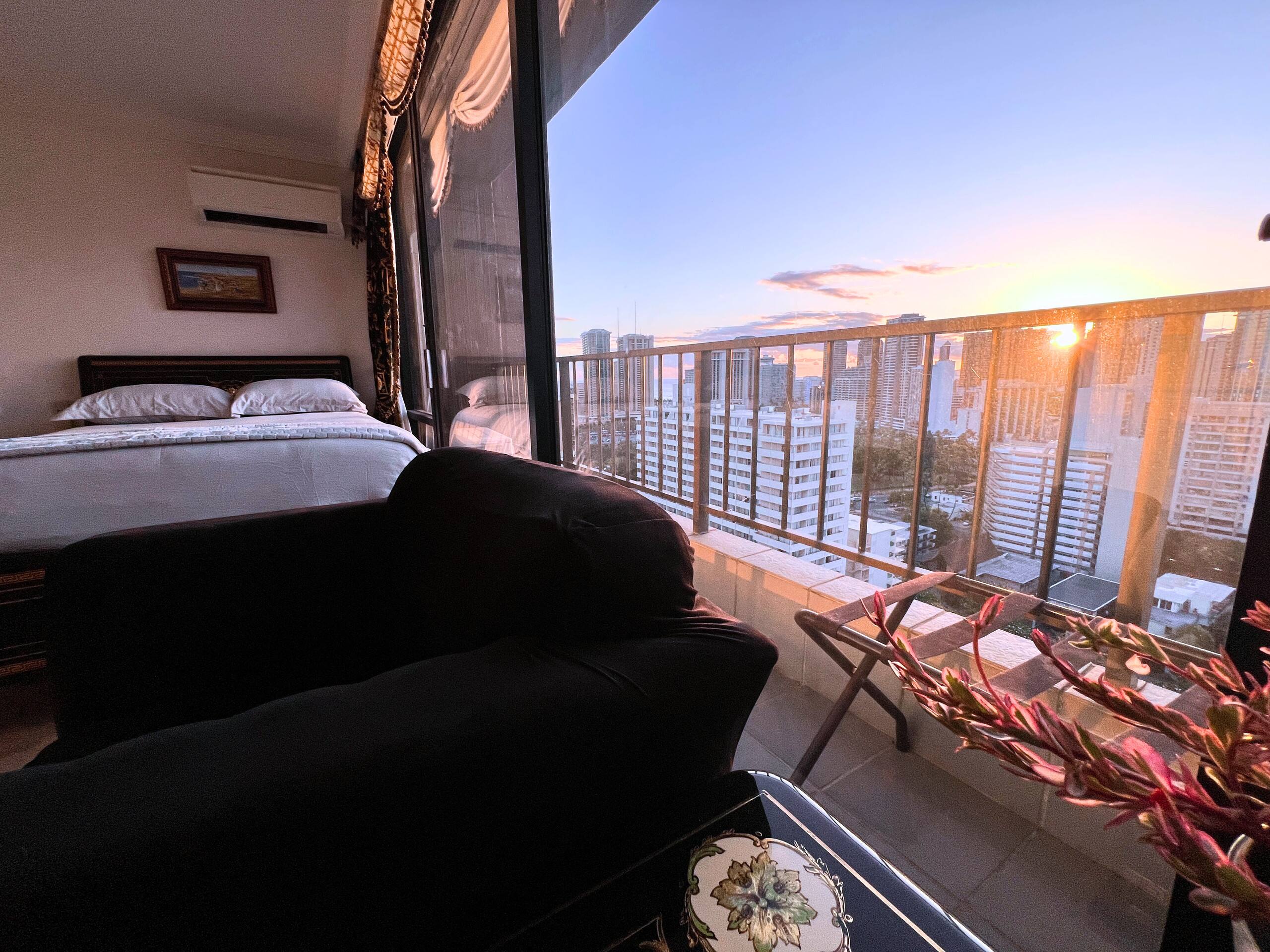 Condo in Honolulu · ★4.93 · 1 bedroom · 3 beds · 1 bath - Image 20