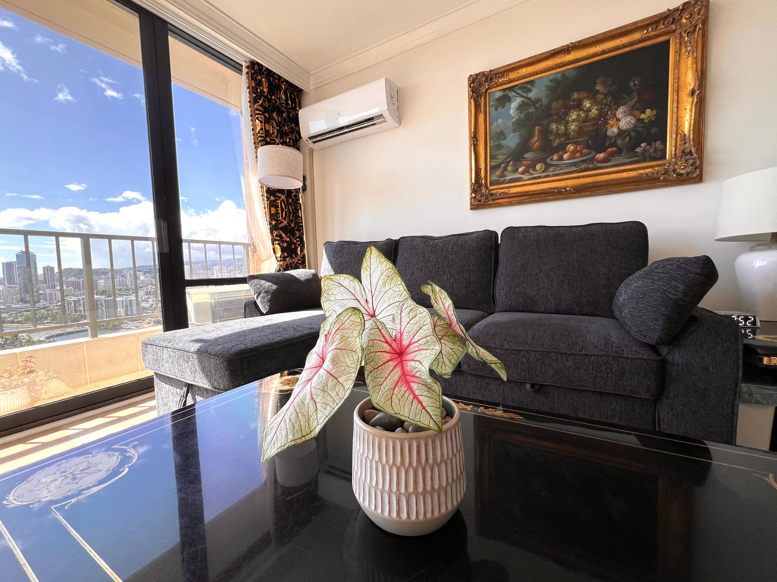 Condo in Honolulu · ★4.93 · 1 bedroom · 3 beds · 1 bath - Image 5