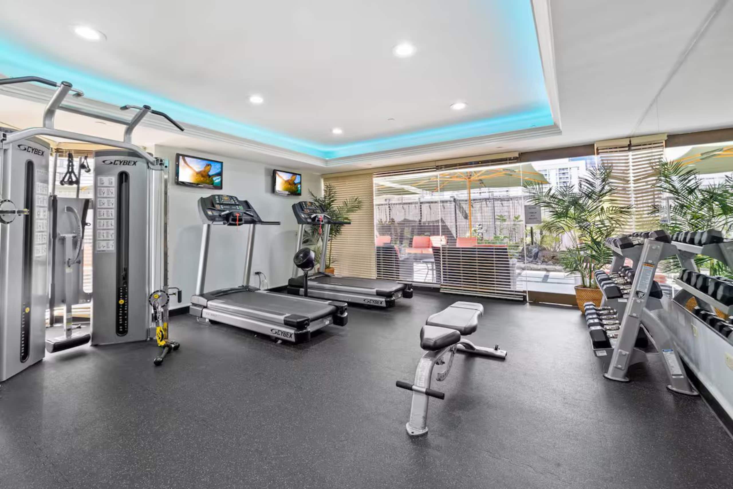 Condo in Honolulu · ★4.93 · 1 bedroom · 3 beds · 1 bath - Image 36