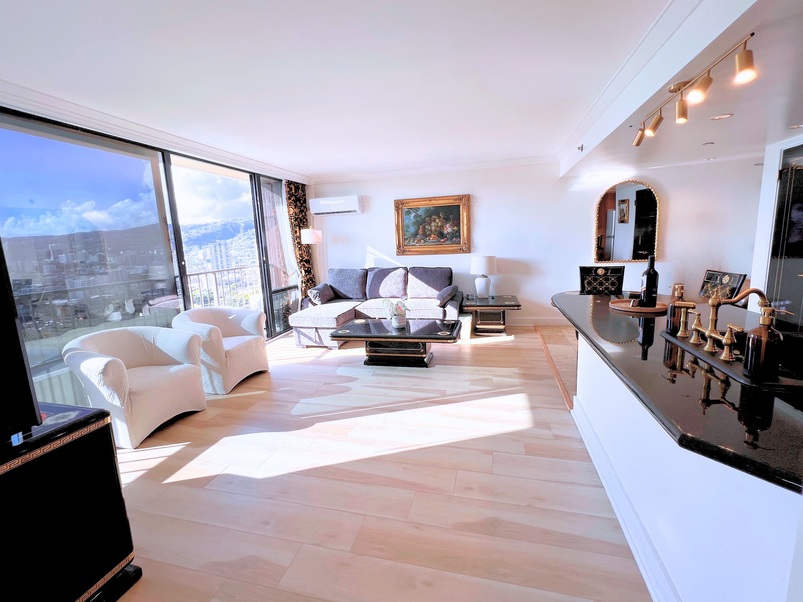 Condo in Honolulu · ★4.93 · 1 bedroom · 3 beds · 1 bath - Image 4