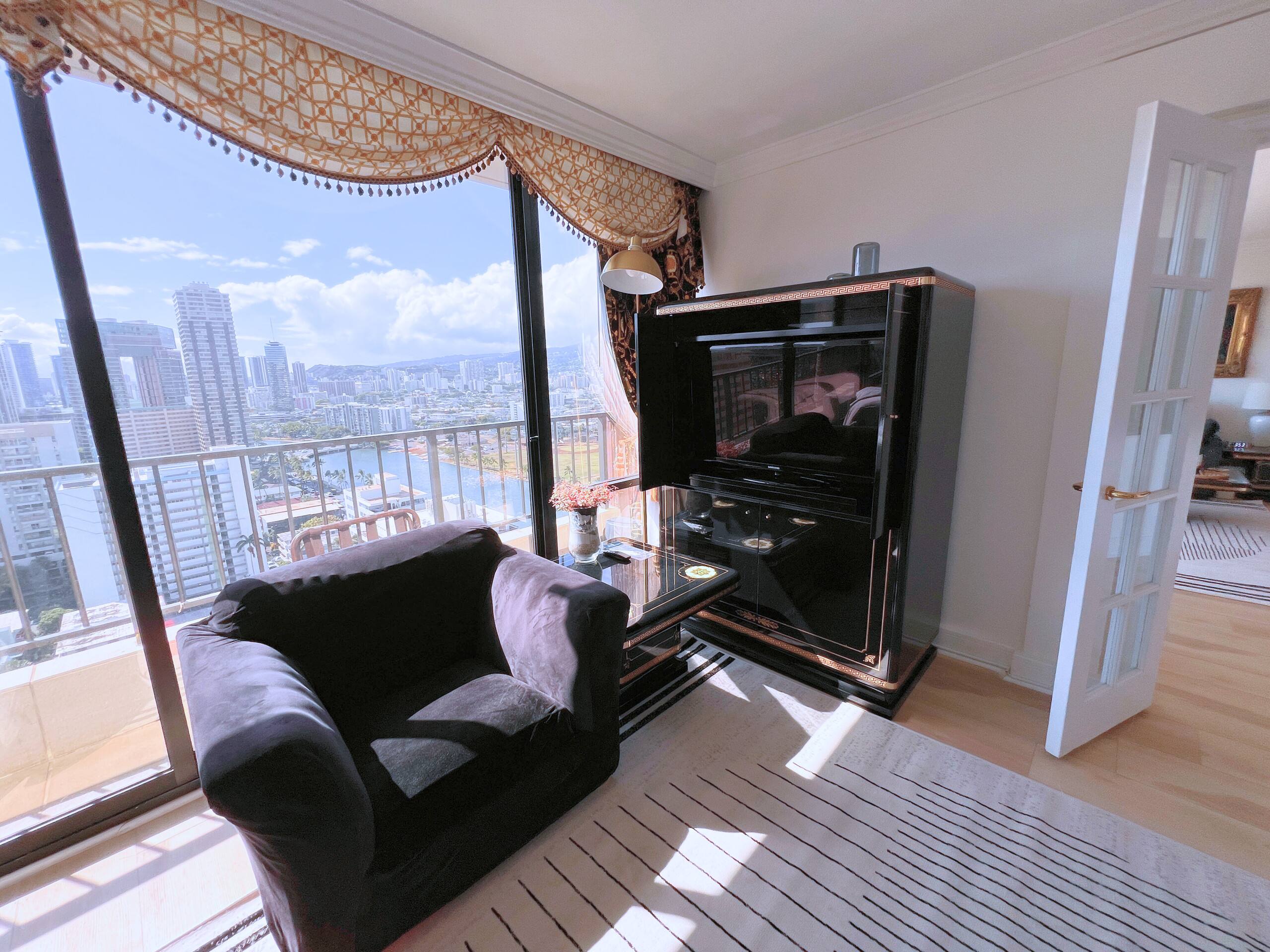 Condo in Honolulu · ★4.93 · 1 bedroom · 3 beds · 1 bath - Image 19