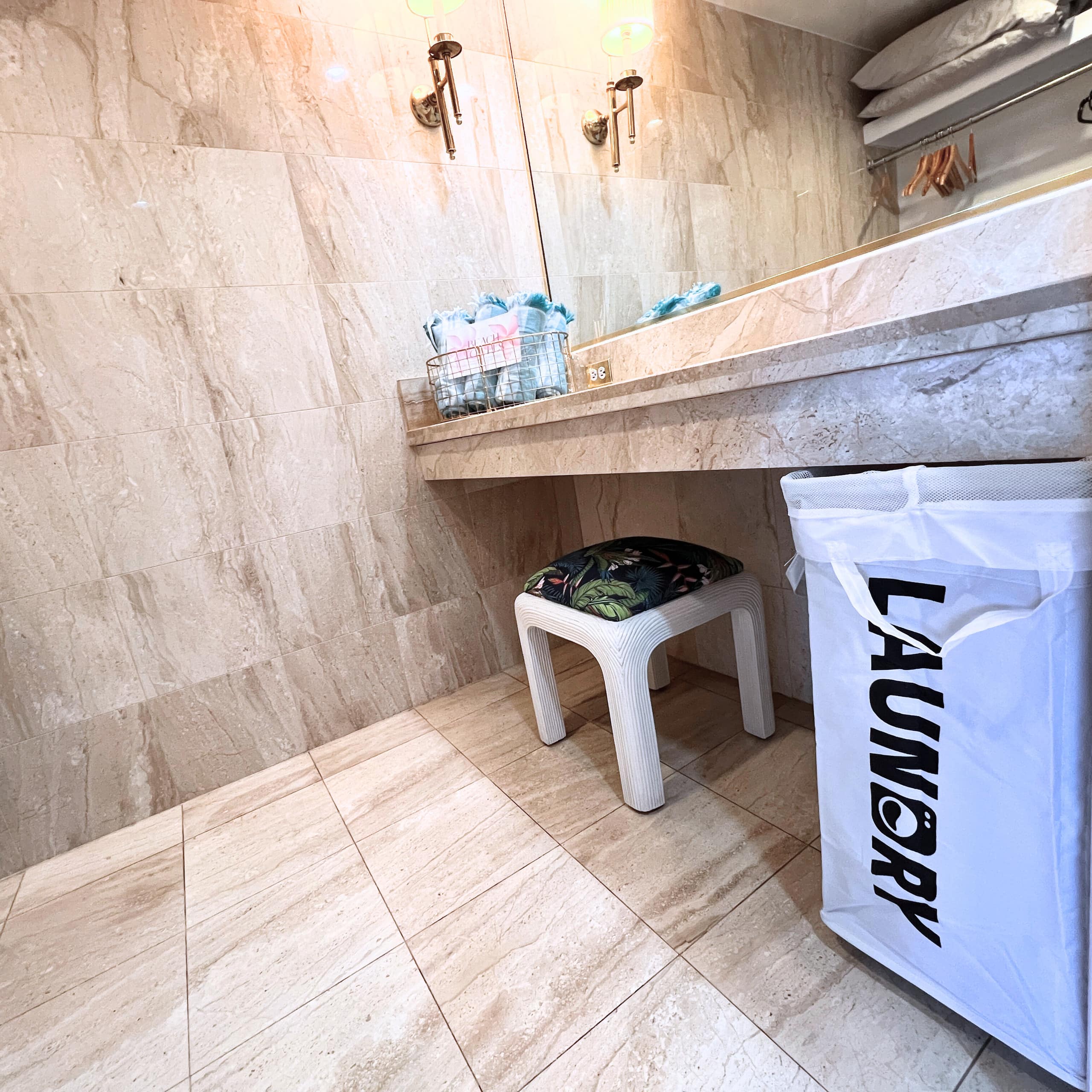 Condo in Honolulu · ★4.93 · 1 bedroom · 3 beds · 1 bath - Image 24