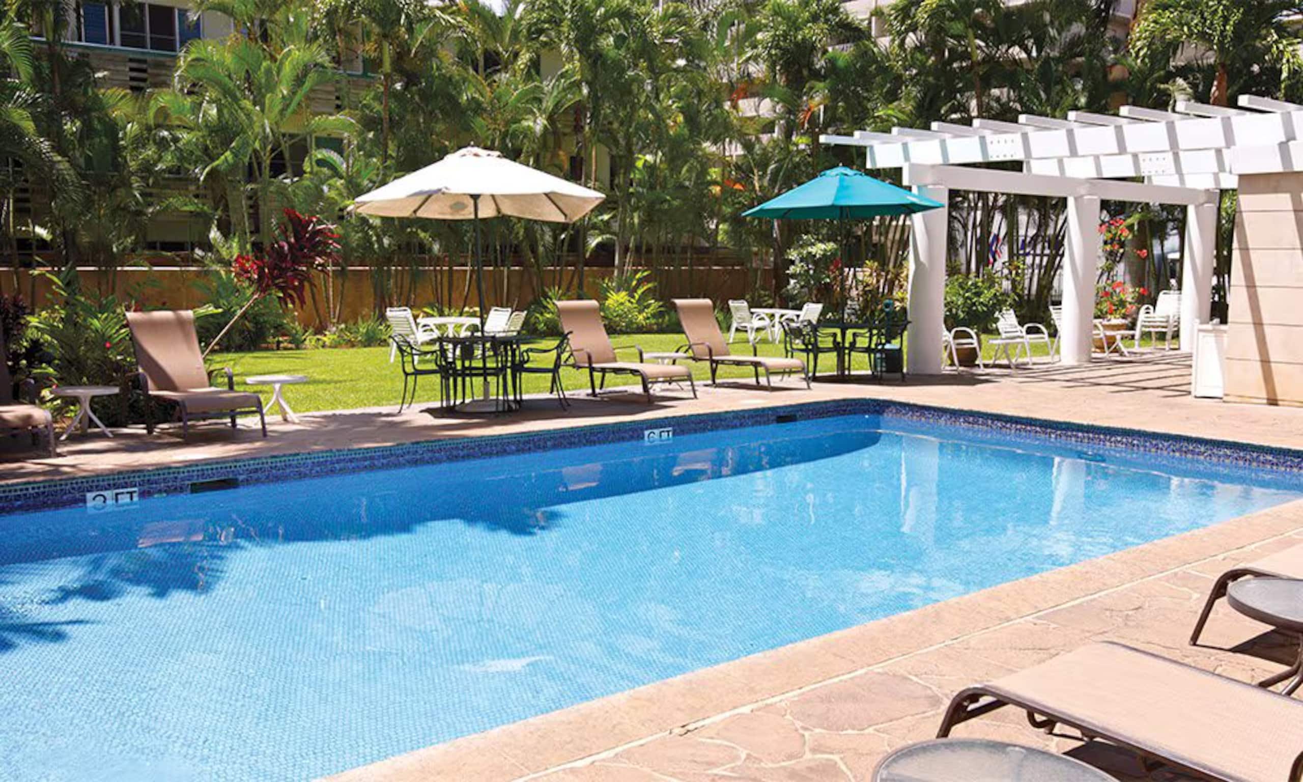Condo in Honolulu · ★4.93 · 1 bedroom · 3 beds · 1 bath - Image 39