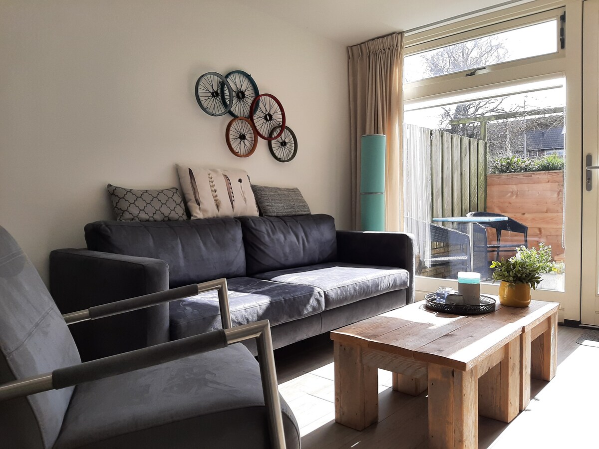 Popular Airbnb listing: Maarten Mooy by the Sea in Uyterland