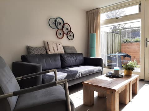 Popular Airbnb listing: Maarten Mooy by the Sea in Uyterland