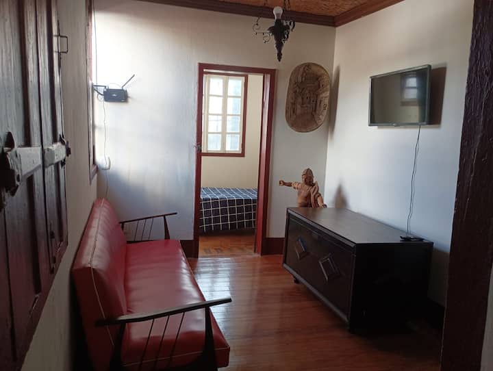 Casa No Centro Com Jardim, Fogão à Lenha E Garagem - Ouro Preto